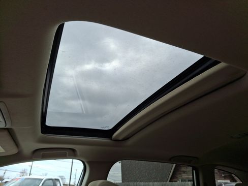 Used 2017 Honda CR-V EX image 13