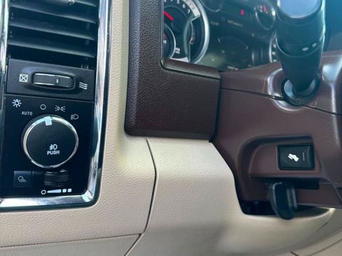Used 2014 RAM 1500 Laramie w/ Convenience Group AWD/4WD image 33