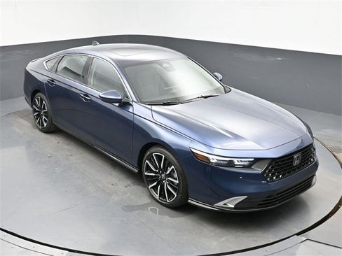 New 2025 Honda Accord Touring image 13