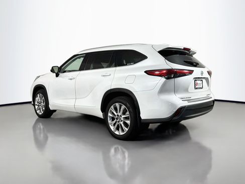 Used 2023 Toyota Highlander Limited AWD/4WD image 5