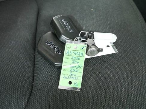 Used 2020 Jeep Wrangler Sport image 31