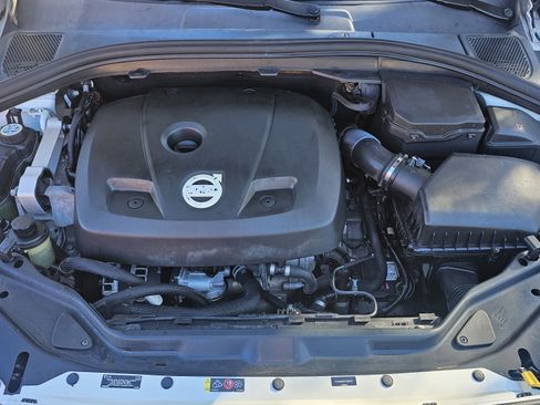 Used 2015 Volvo XC60 T5 Platinum image 18