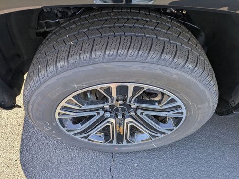 New 2026 Jeep Grand Wagoneer 4WD image 9