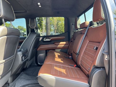 Used 2023 GMC Sierra 1500 Denali Ultimate image 31