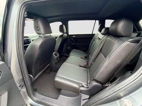 Used 2022 Volkswagen Tiguan SE R-Line image 22