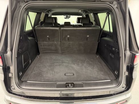 Used 2024 Jeep Wagoneer L Series III w/ Flexible Seating Group image 9