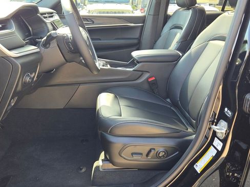 New 2025 Jeep Grand Cherokee Limited w/ MOPAR Finishing Package image 24