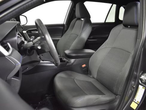 Used 2023 Toyota RAV4 SE AWD/4WD image 9