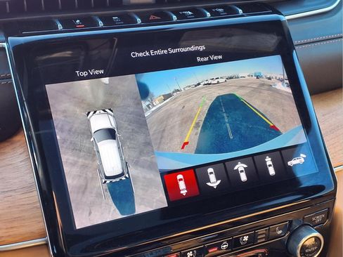 Used 2021 Jeep Grand Cherokee L Summit image 9