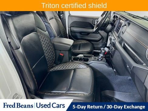 Used 2022 Jeep Gladiator Overland image 12