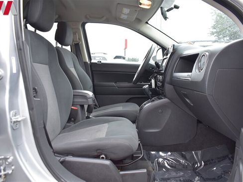 Used 2012 Jeep Compass Sport FWD image 21