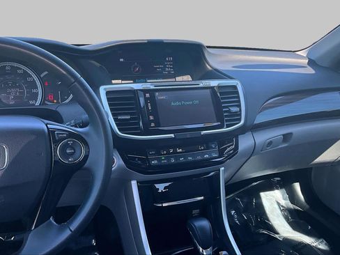 Used 2017 Honda Accord EX-L image 6