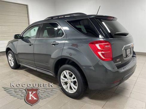 Used 2017 Chevrolet Equinox LT w/ Convenience Package image 4