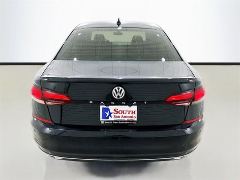 Used 2020 Volkswagen Passat 2.0T SEL image 6
