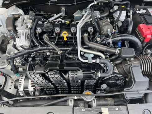 Used 2025 Nissan Altima 2.5 SV FWD image 33