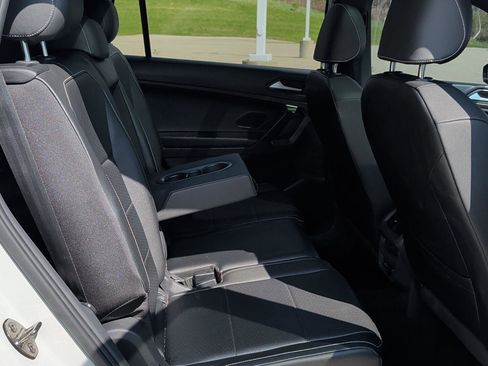 Used 2021 Volkswagen Tiguan SE R-Line FWD image 28