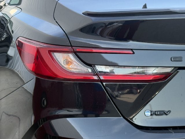 Used 2025 Toyota Camry SE w/ Convenience Package FWD image 6