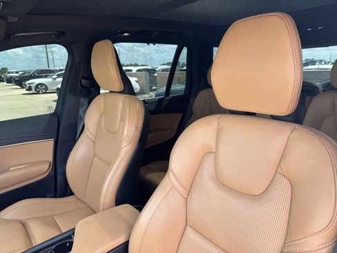 Used 2024 Volvo XC90 B6 Ultimate w/ Protection Package AWD/4WD image 12