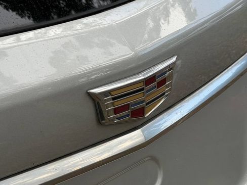Used 2017 Cadillac XT5 Luxury FWD image 9