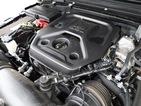 Used 2025 Jeep Wrangler Unlimited Rubicon image 25