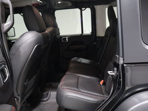 Certified 2025 Jeep Wrangler Unlimited Rubicon w/ XTREMEE 35" Tire Package image 18