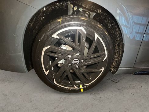 New 2026 Nissan Sentra SR w/ SR Premium Package FWD image 15
