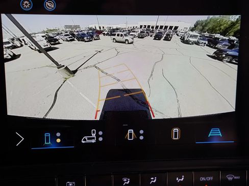 Used 2024 Chevrolet Brightdrop 400 w/ Commercial Equipment Package AWD/4WD image 29