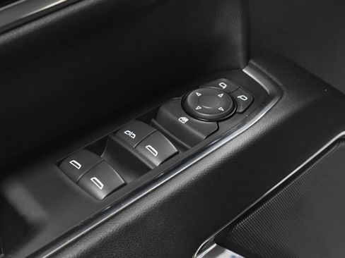 Used 2024 Chevrolet Silverado 1500 LT Trail Boss AWD/4WD image 10