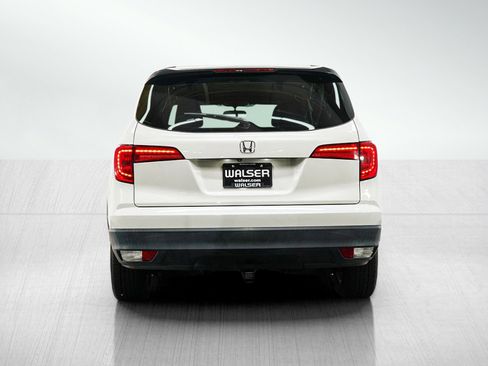 Used 2016 Honda Pilot LX image 4