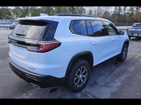 Used 2025 GMC Acadia AT4 image 5