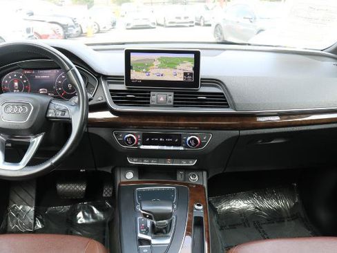Used 2019 Audi Q5 2.0T Premium Plus w/ Premium Plus Package AWD/4WD image 23