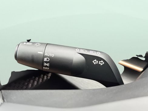 Used 2025 Nissan Ariya FWD image 92