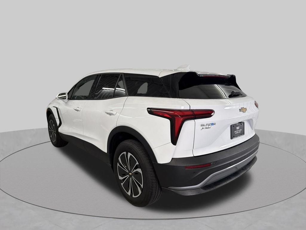 Used 2025 Chevrolet Blazer EV LT FWD image 8