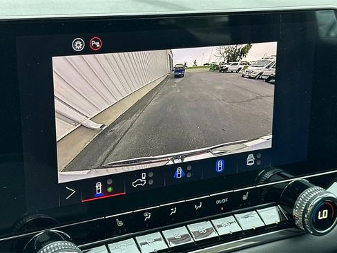 New 2026 GMC Canyon Elevation w/ Convenience Package image 16