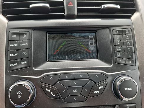 Used 2018 Ford Fusion SE FWD image 28