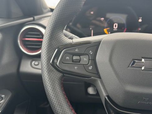 New 2025 Chevrolet Trax RS w/ Sunroof Package FWD image 23