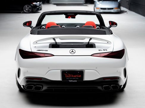 Used 2022 Mercedes-Benz SL 63 AMG 4MATIC image 27