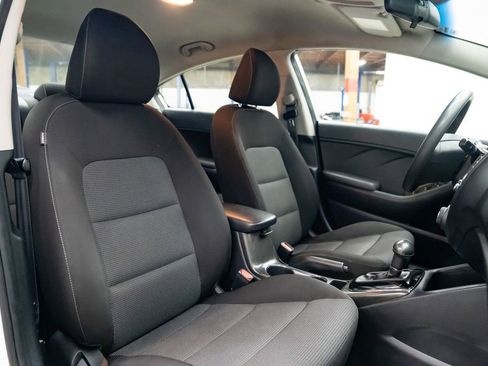 Used 2017 Kia Forte LX FWD image 24