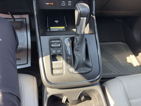 Used 2025 Honda CR-V EX-L image 19