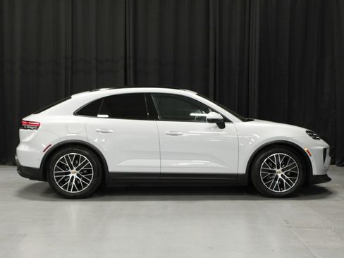 Certified 2025 Porsche Macan Electric RWD image 7