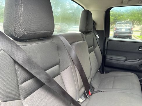 Used 2023 Nissan Frontier SV w/ Tow Package RWD image 23