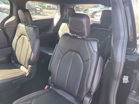 New 2026 Chrysler Voyager LX FWD image 11