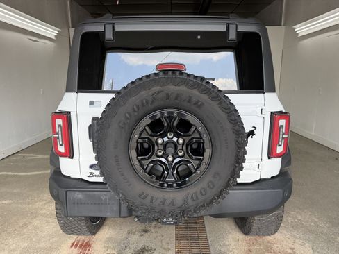 Used 2022 Ford Bronco Wildtrak image 5