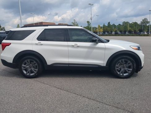 Certified 2023 Ford Explorer XLT w/ Equipment Group 202A RWD image 3