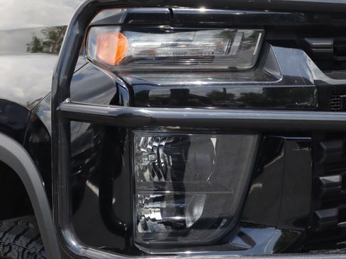 Used 2022 Chevrolet Silverado 2500 Custom w/ Custom Value Package AWD/4WD image 30
