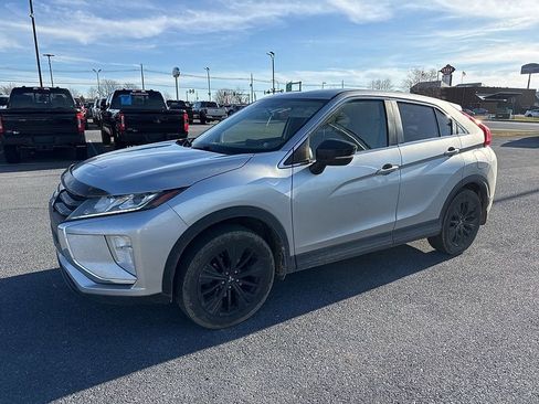 Used 2020 Mitsubishi Eclipse Cross LE image 2
