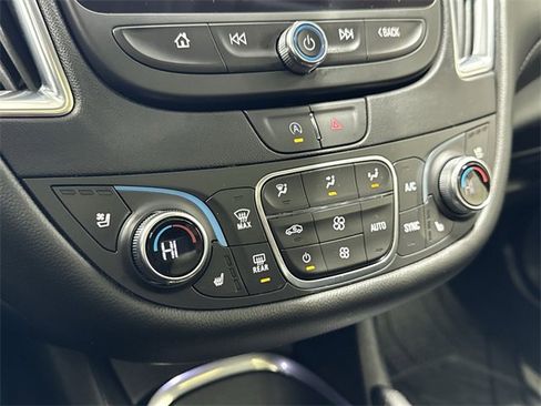 Used 2025 Chevrolet Malibu LT w/ Midnight Edition image 21