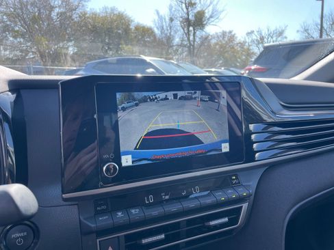 Used 2025 Toyota Camry LE image 17