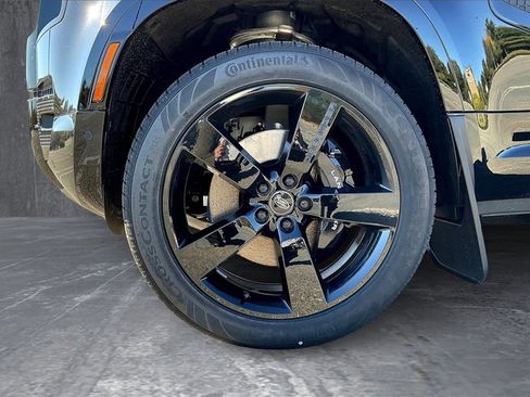 New 2025 Land Rover Defender 110 V8 image 12