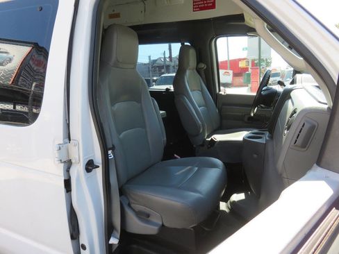 Used 2013 Ford E-250 and Econoline 250 Extended w/ PWR Group image 10
